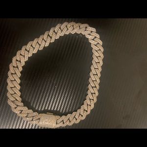 Diamond Prong Link Choker (19mm) in Yellow Gold